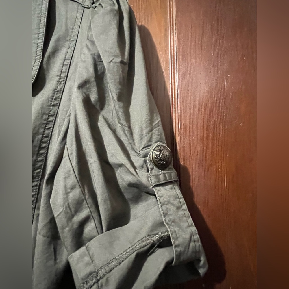 Double-Breasted Cropped Jacket - Picture 11 of 12